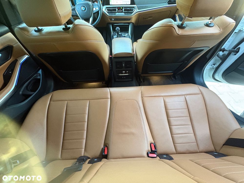 BMW Seria 3 - 18