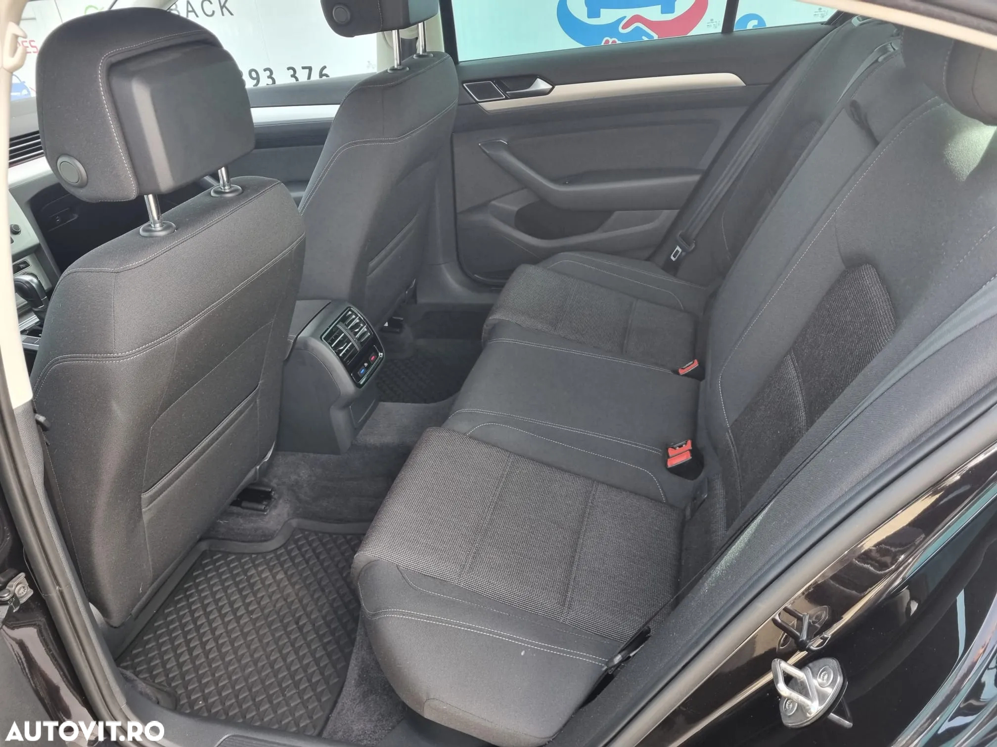 Volkswagen Passat Variant 1.6 TDI (BlueMotion Technology) DSG Comfortline - 12