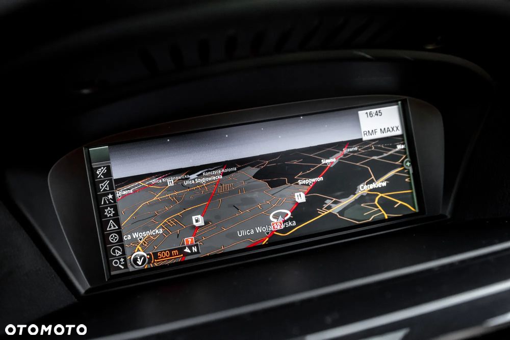 BMW Seria 3 330d xDrive DPF Touring Edition Exclusive - 33