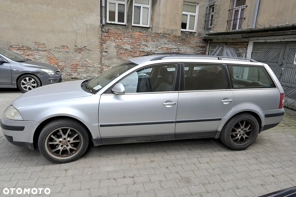Volkswagen Passat 1.9 TDI Basis - 6