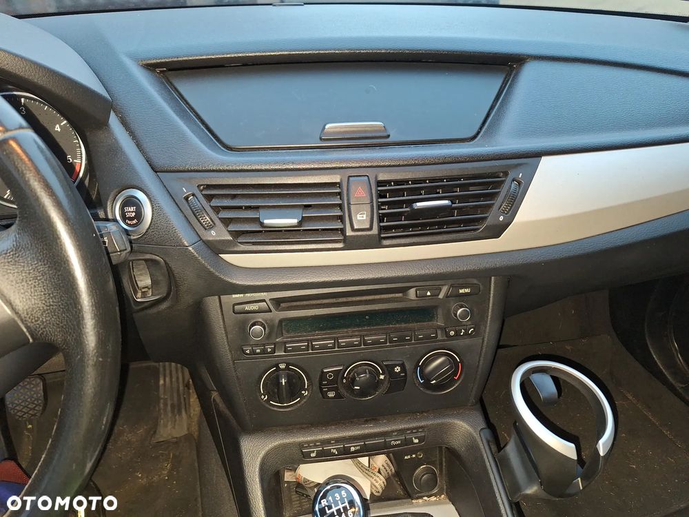 BMW X1 sDrive18d xLine - 10