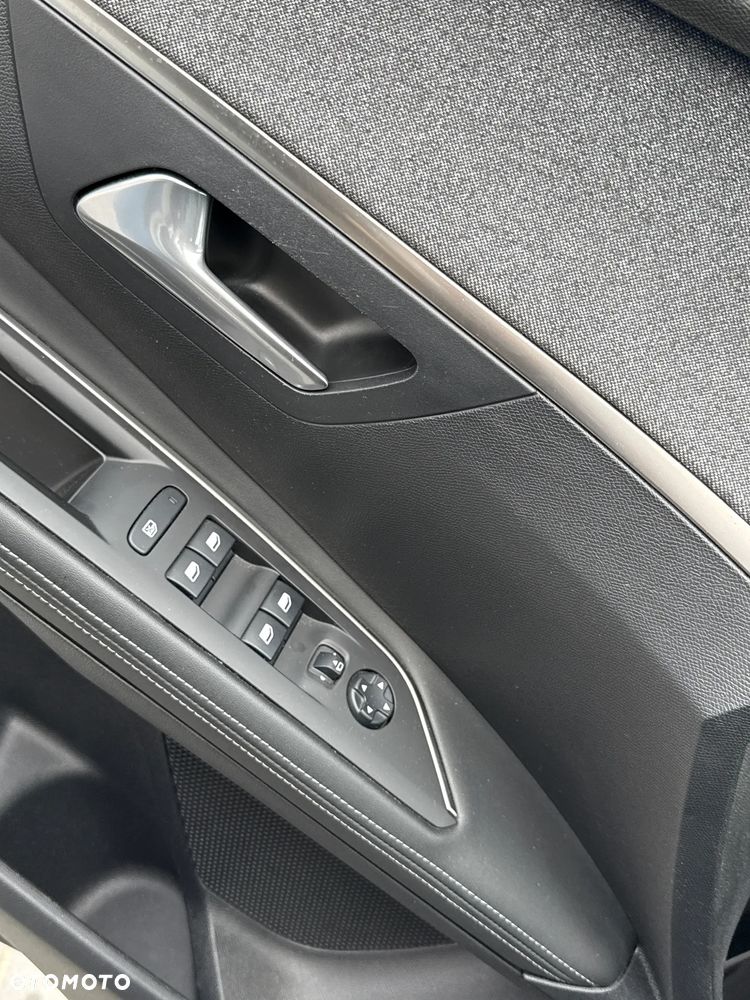 Peugeot 3008 BlueHDi 130 Stop & Start Allure - 31