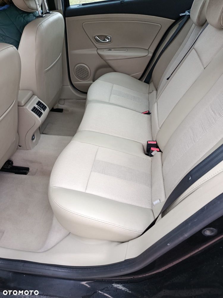 Renault Fluence 1.6 16V Expression - 10