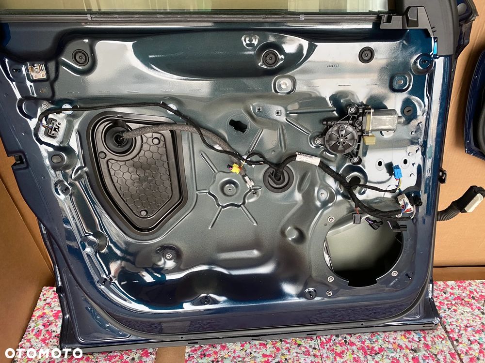 AUDI Q3 83A komplet drzwi przód tył lewe na lewą st. kolor B9 B9 LX5E 32km - 19