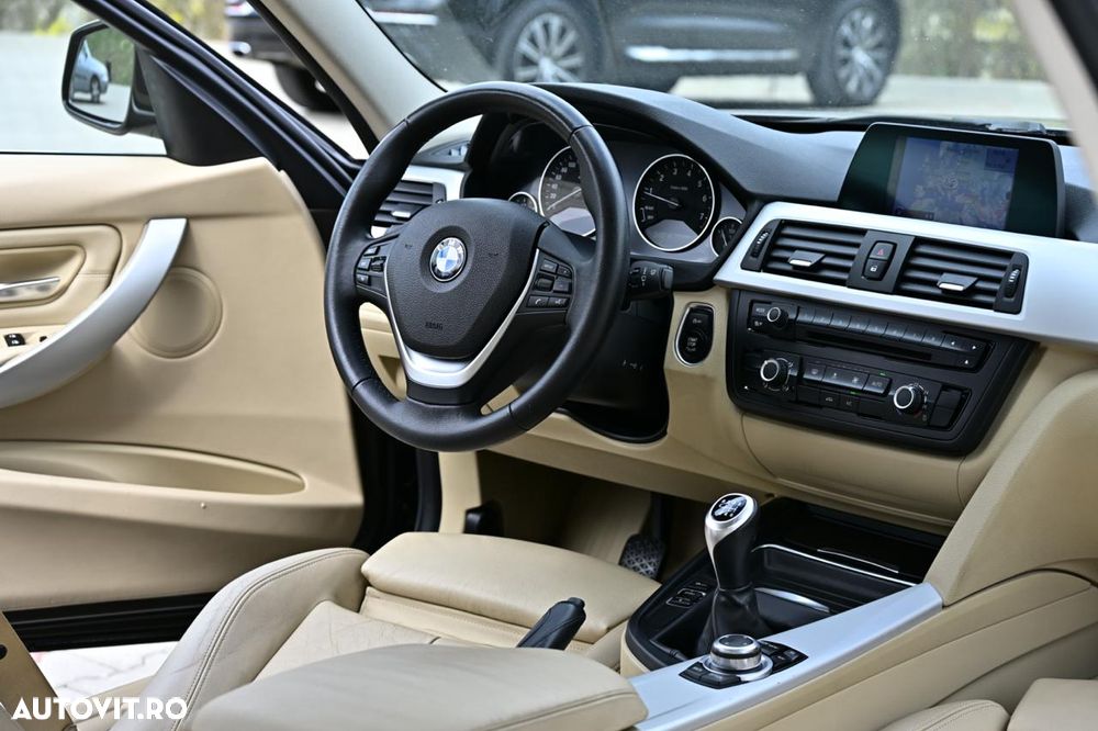 BMW Seria 3 320i Efficient Dynamics Edition - 19