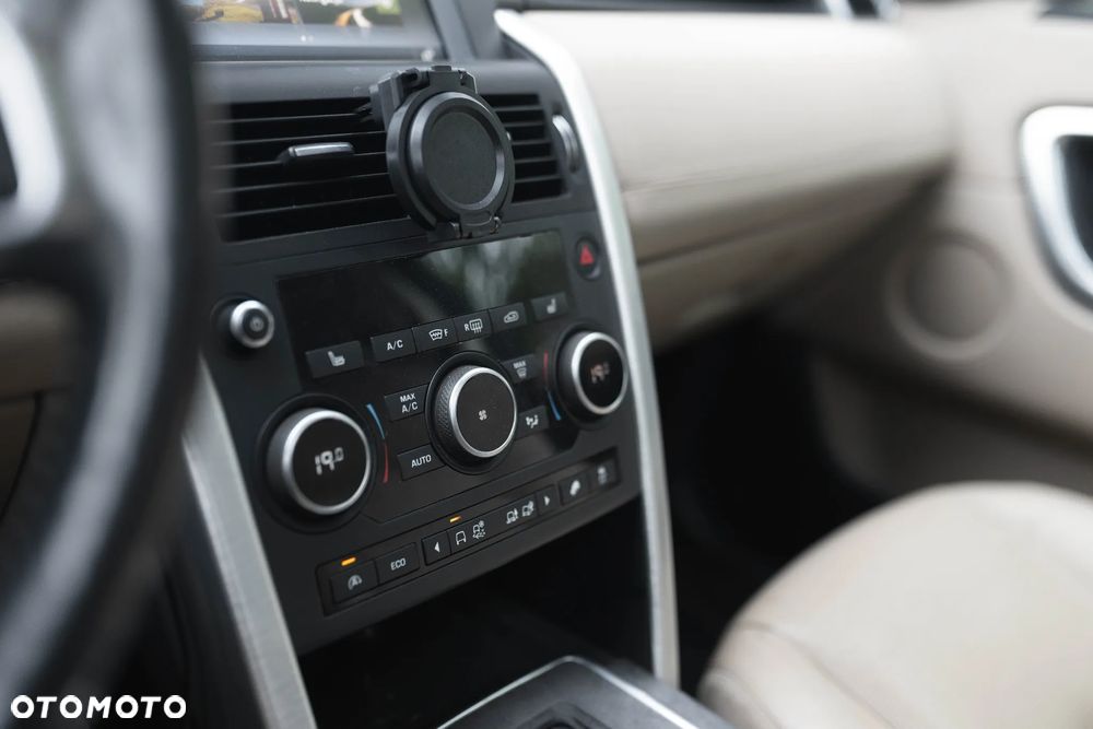 Land Rover Discovery Sport 2.0 Si4 HSE - 25