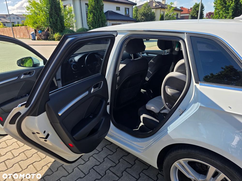 Audi A3 Sportback - 8