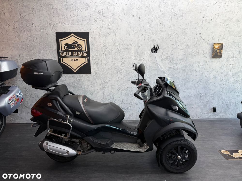 Piaggio MP-3 - 1