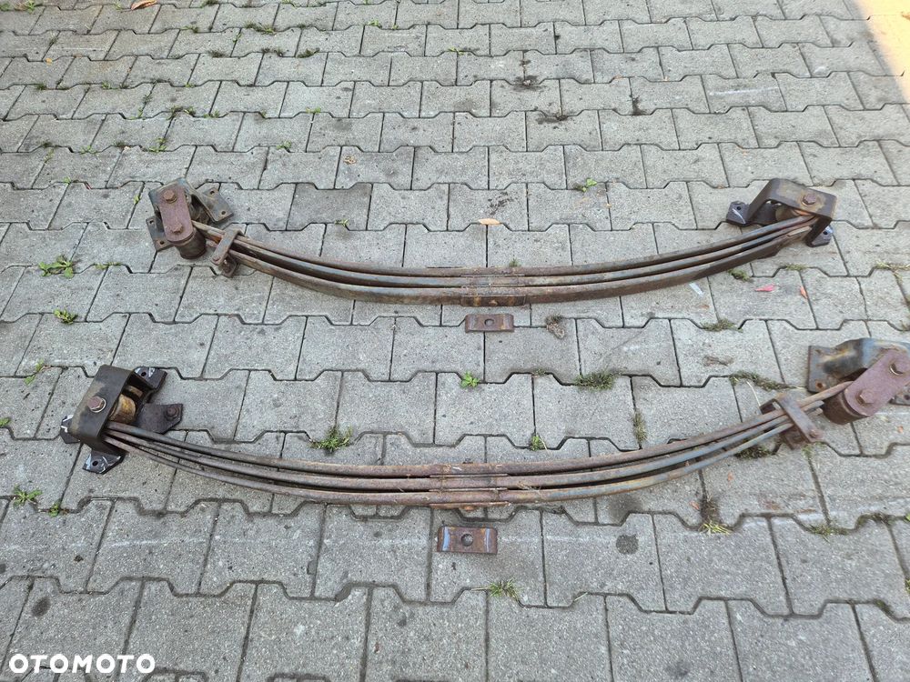 RESOR TRZY PIÓRA MOCOWANIE IVECO DAILY IV 35C BLIŹNIAK 01r.+ - 1