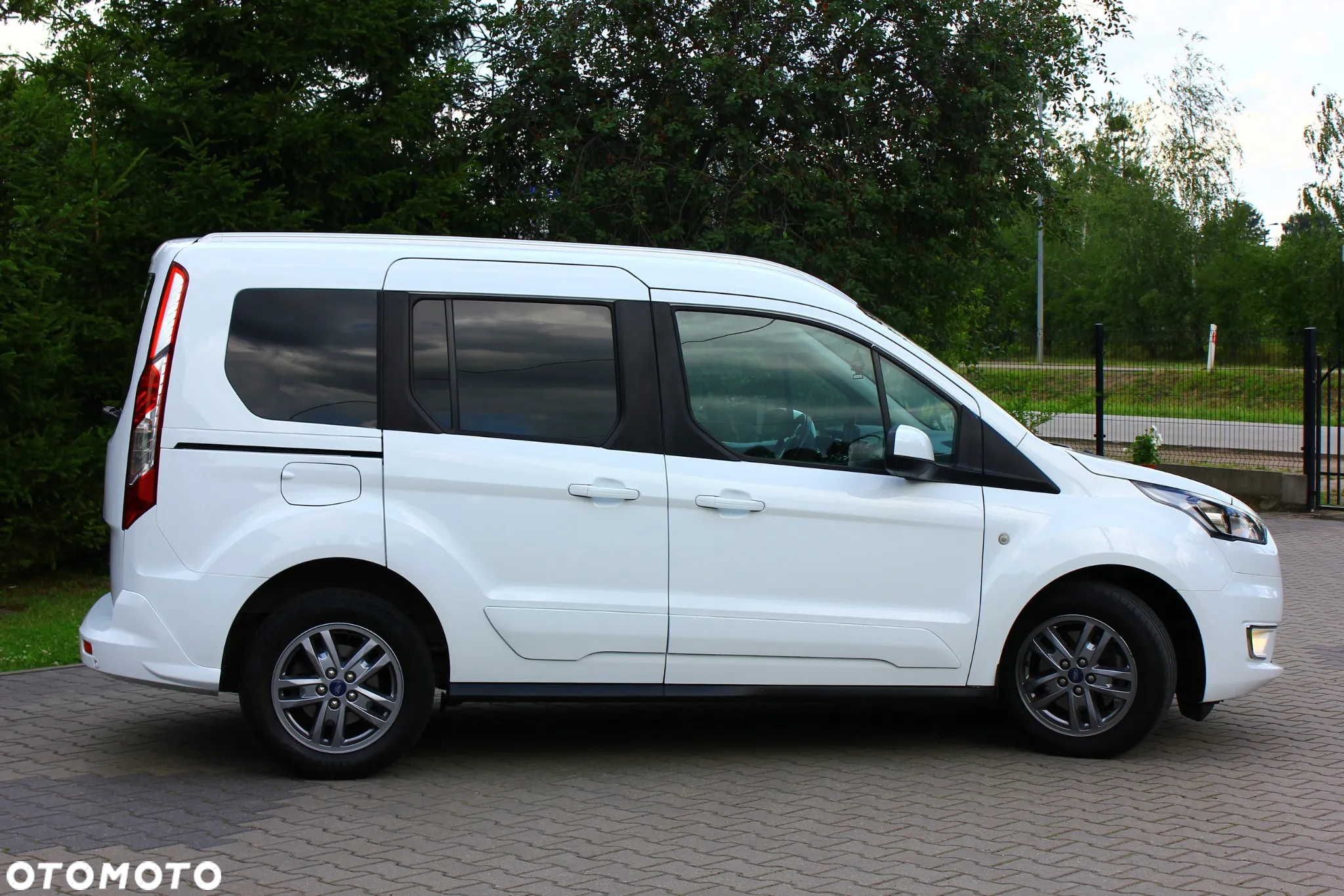 Ford Tourneo Connect 1.5 EcoBlue Titanium - 14
