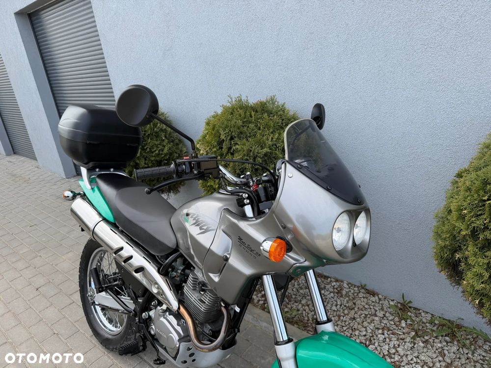 Honda CLR - 9