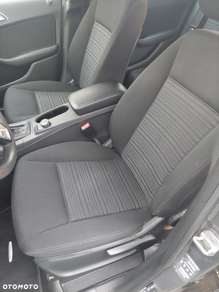 Mercedes-Benz Klasa B 180 d BlueEFFICIENCY Edition Style - 7