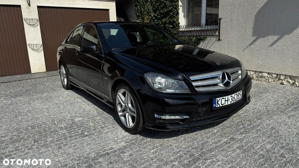 Mercedes-Benz Klasa C 180 CGI BlueEff Avantgarde - 1