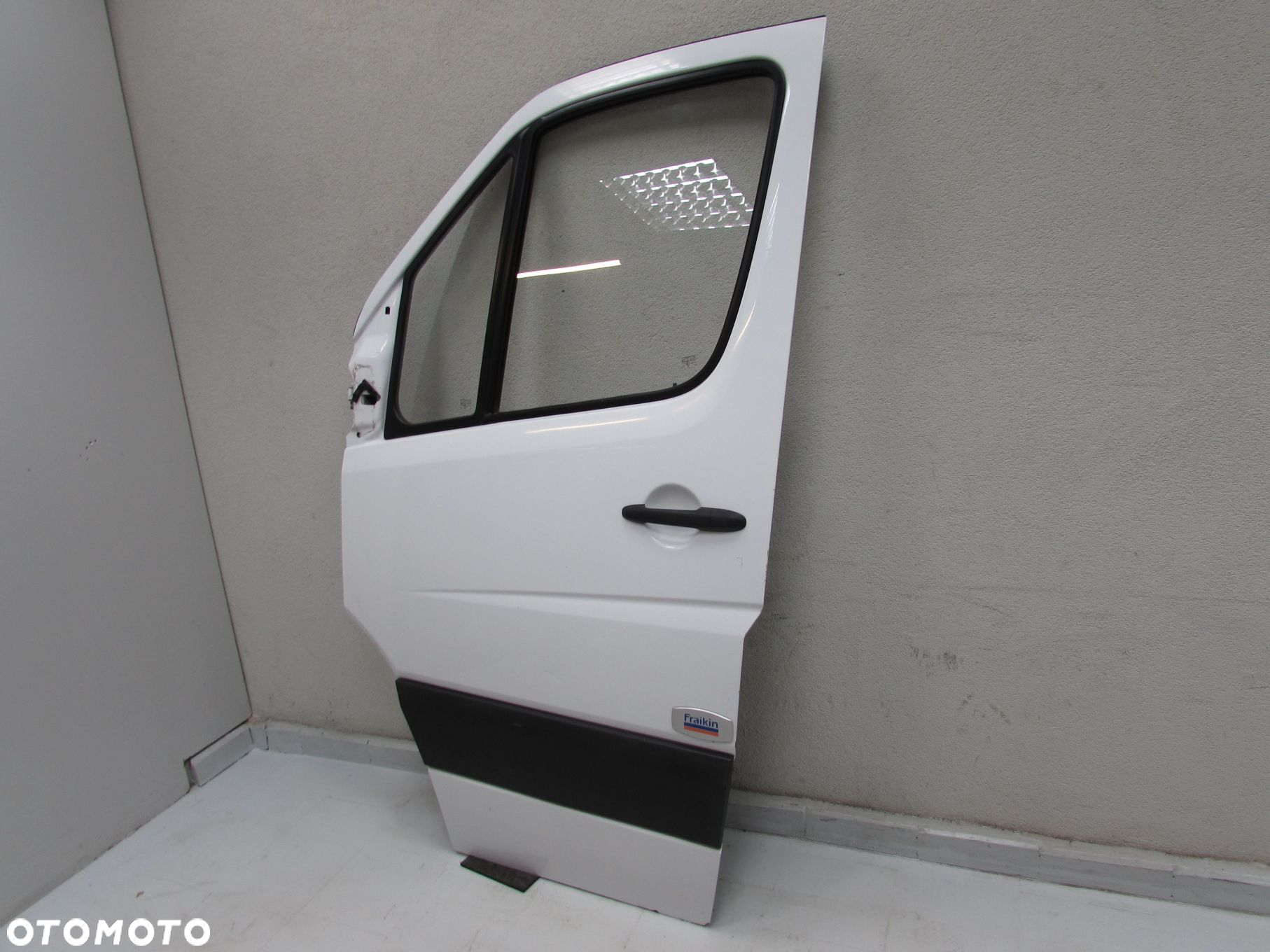 MB SPRINTER 906 CRAFTER 06-18 DRZWI LEWY PRZOD DO ZALOZENIA KPL - 2