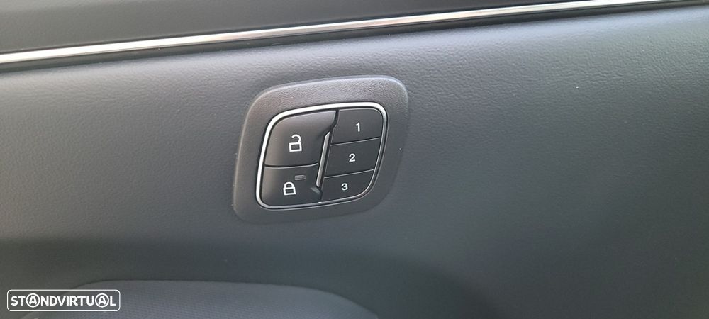 Ford Mustang Mach-E Standard - 15