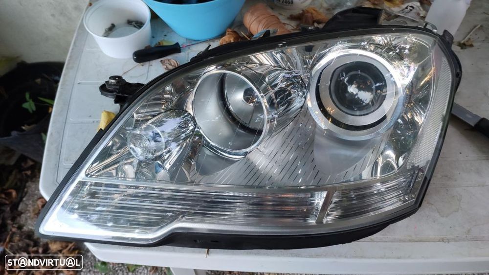 farol esquerdo Halógenio Mercedes classe M w164 facelift - 1