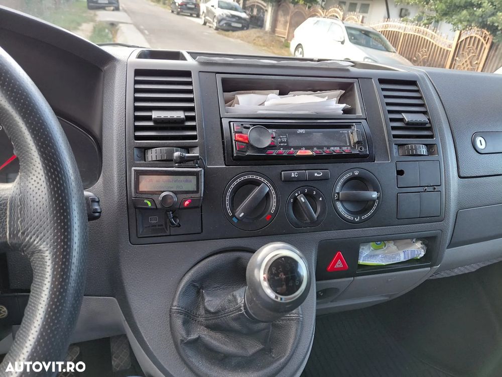 Volkswagen Transporter - 9