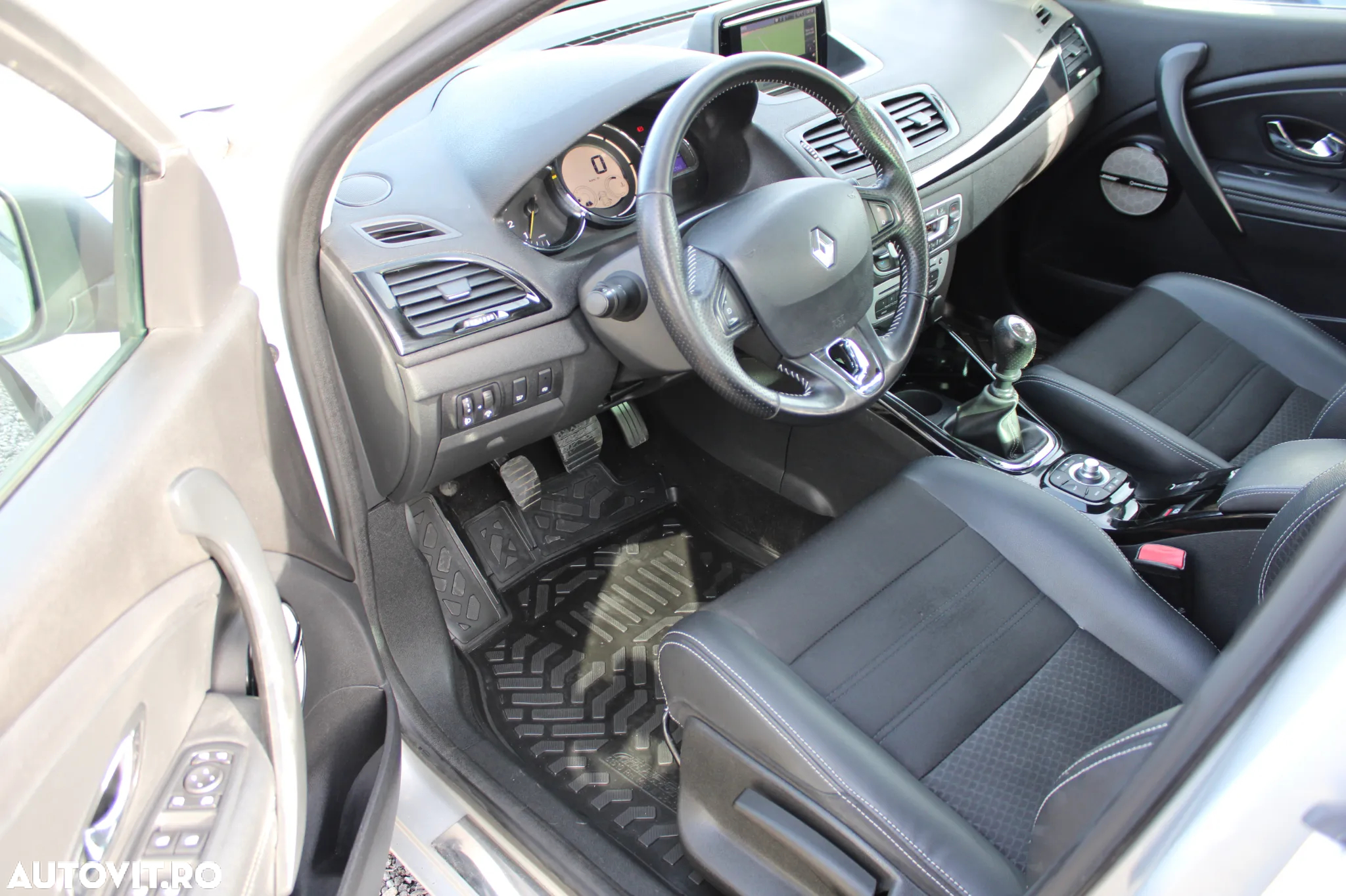 Renault Megane ENERGY dCi 130 Start & Stop Bose Edition - 5