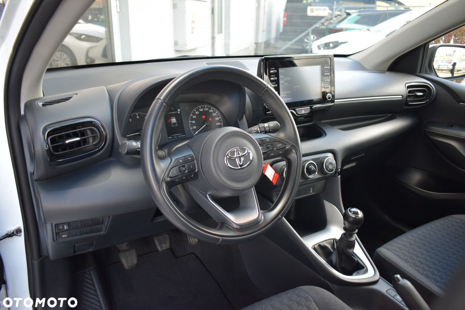 Toyota Yaris - 12