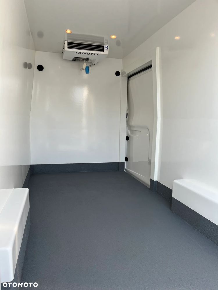 Ford Transit - 8