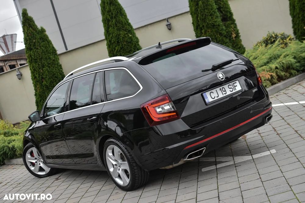 Skoda Octavia 2.0 TDI DSG RS - 10