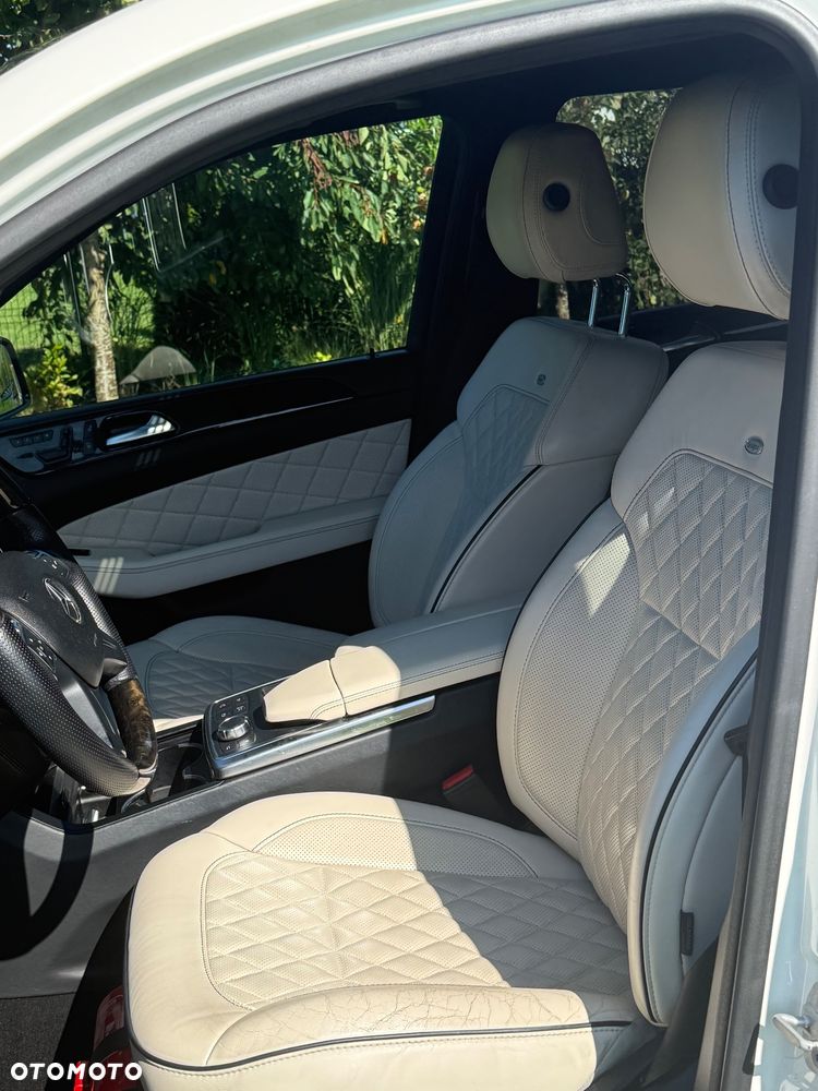Mercedes-Benz ML - 12