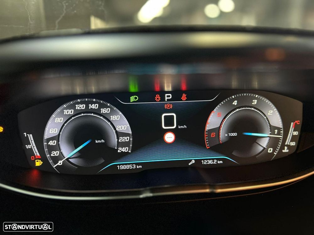 Peugeot 3008 BlueHDi 130 Stop & Start EAT8 Active - 13