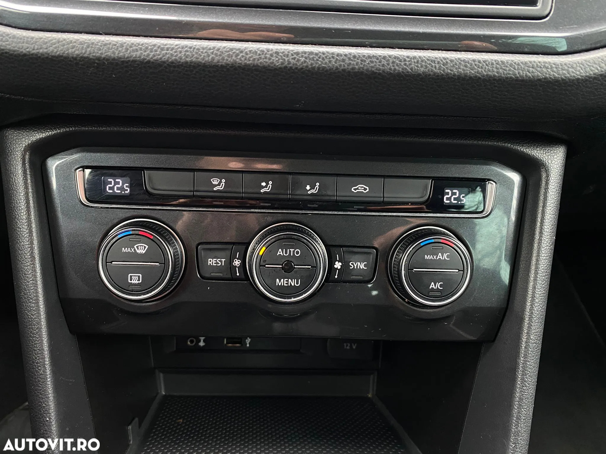 Volkswagen Tiguan 1.6 TDI SCR Comfortline - 11