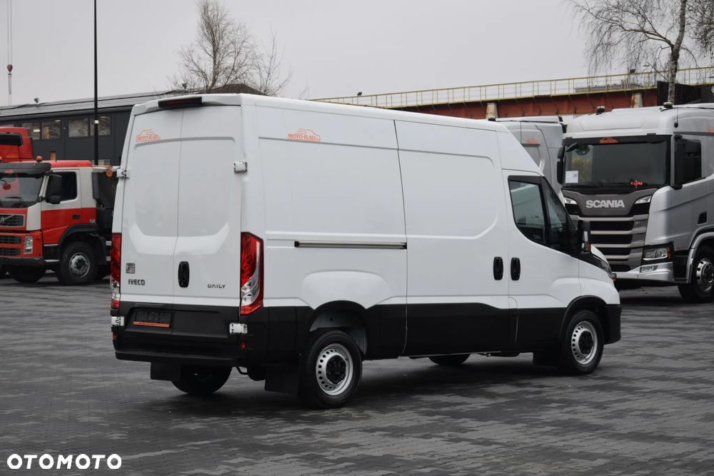 Iveco DAILY 35S12 / 2.3 - 120 KM / DOSTAWCZE / BLASZAK / KLIMA / TEMPOMAT / KLIMA / TRYB CITY / SERWISOWANY / SPROWADZONY Z NIEMIEC - 5