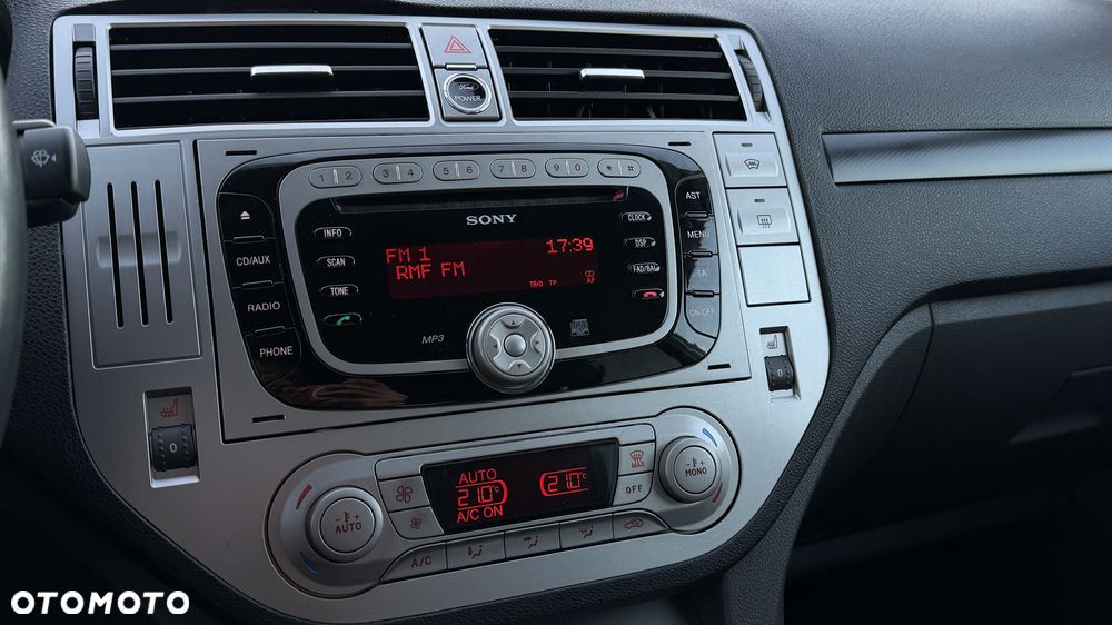 Ford Kuga 2.0 TDCi 4x4 Titanium - 31
