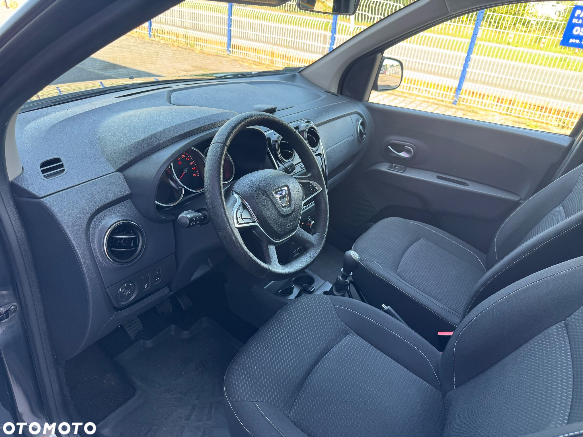 Dacia Lodgy 1.3 TCe Laureate S&S - 20