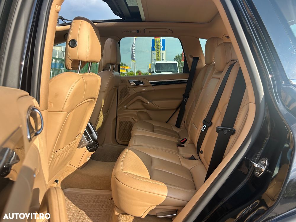 Porsche Cayenne - 17