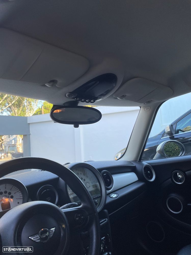 MINI 3 Portas One D - 6