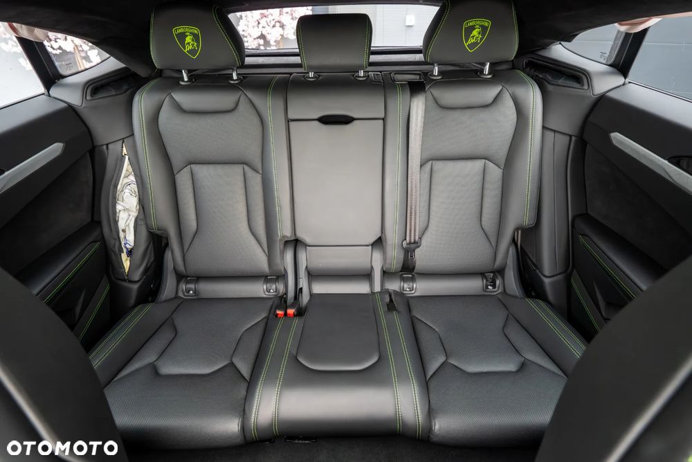 Lamborghini Urus Standard - 22
