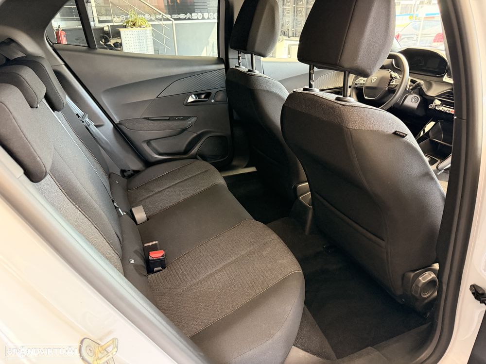 Peugeot 2008 Hybrid 145 e-DSC Style - 13