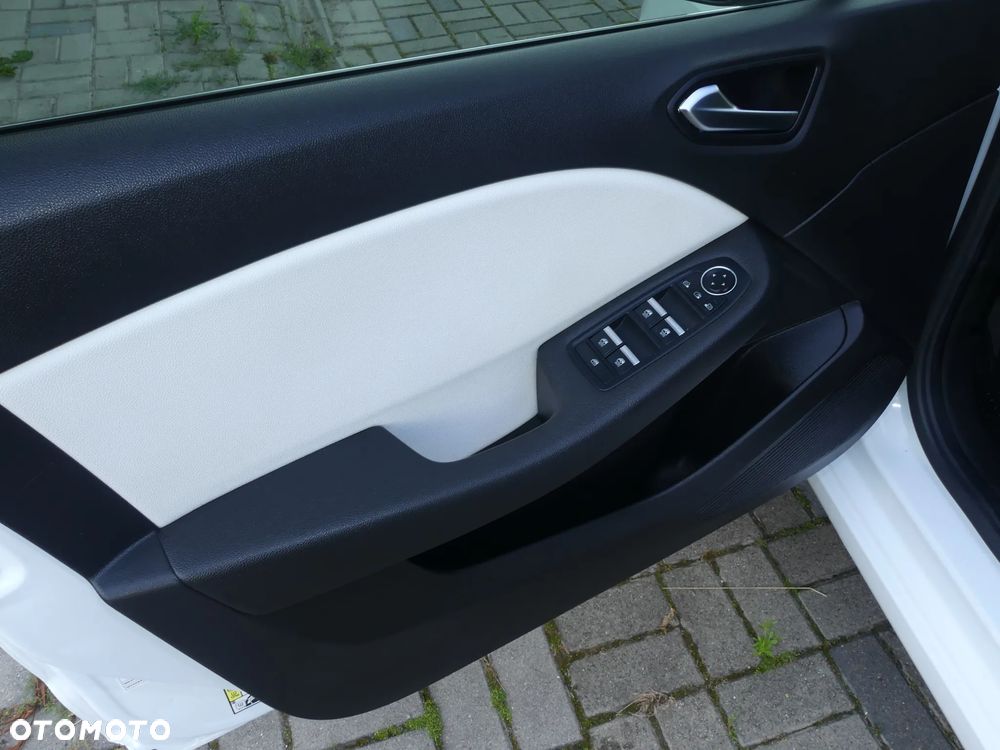 Renault Clio 1.3 TCe Intens EDC - 20