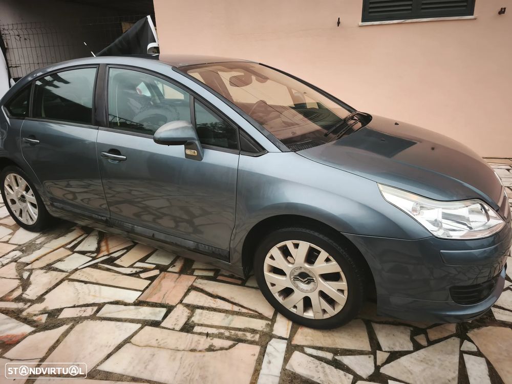 Citroën C4 1.6 HDi 110 VTR Pack - 4