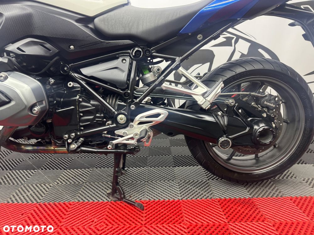 BMW RS - 17