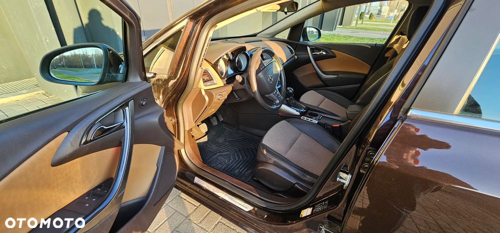 Opel Astra 1.4 T Cosmo EU6 - 25