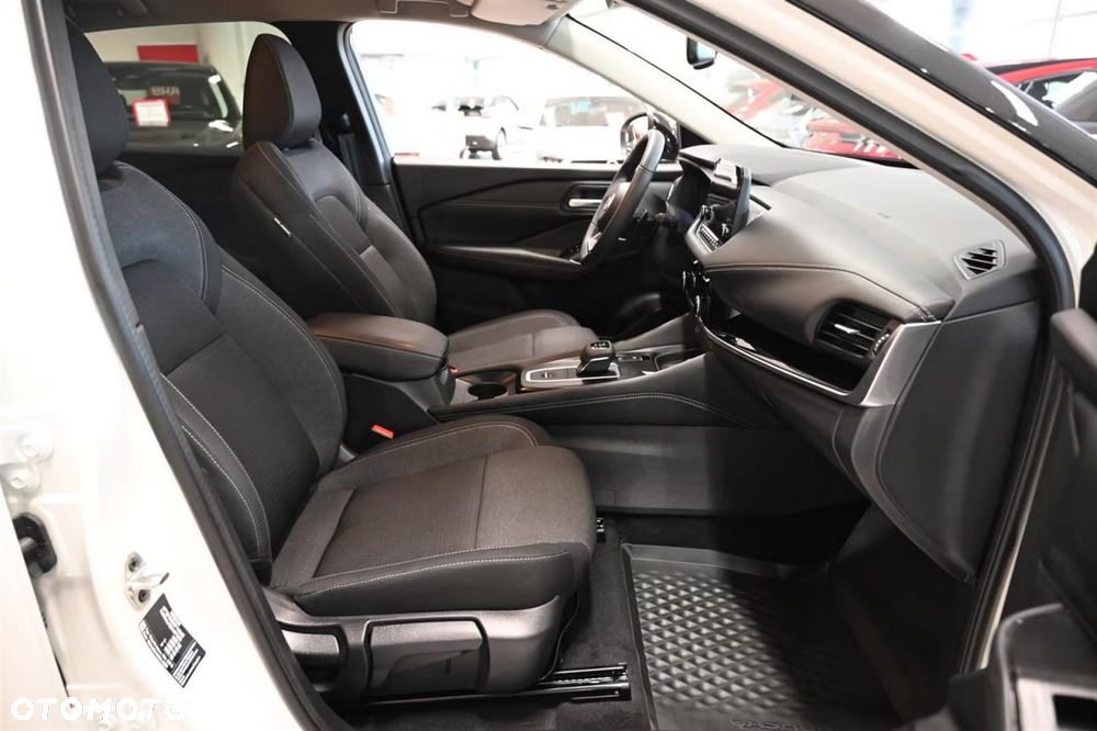 Nissan Qashqai 1.3 DIG-T MHEV 4x4 N-Connecta Xtronic - 16