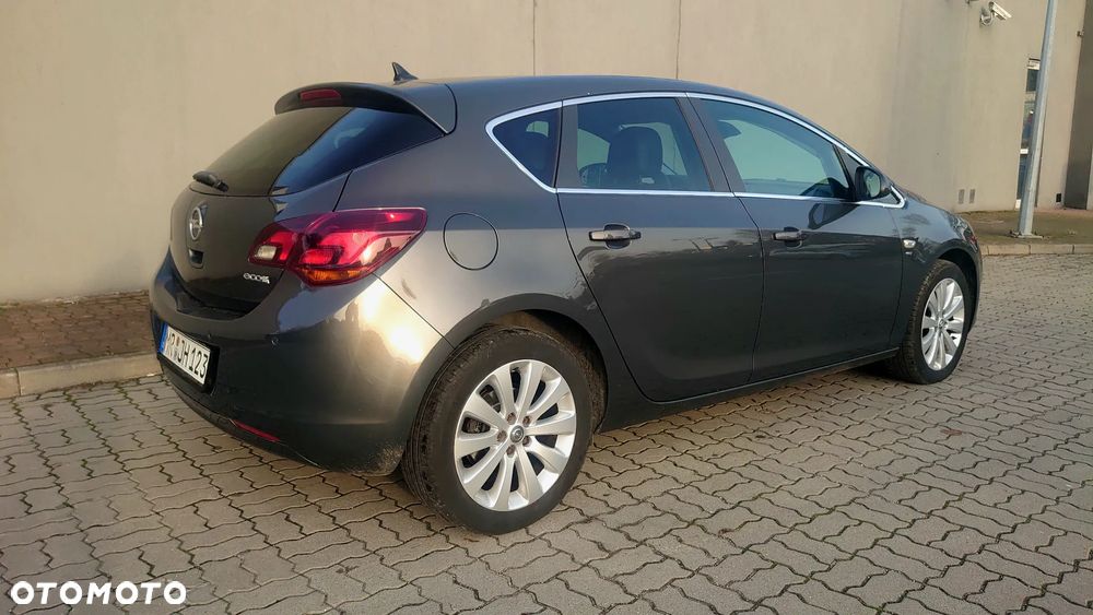 Opel Astra 1.4 Turbo Exklusiv - 5