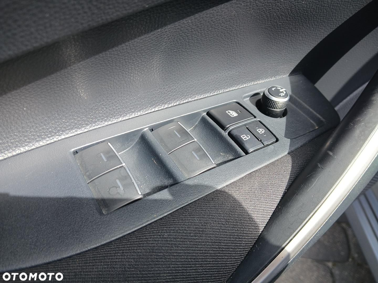 Toyota Corolla - 16