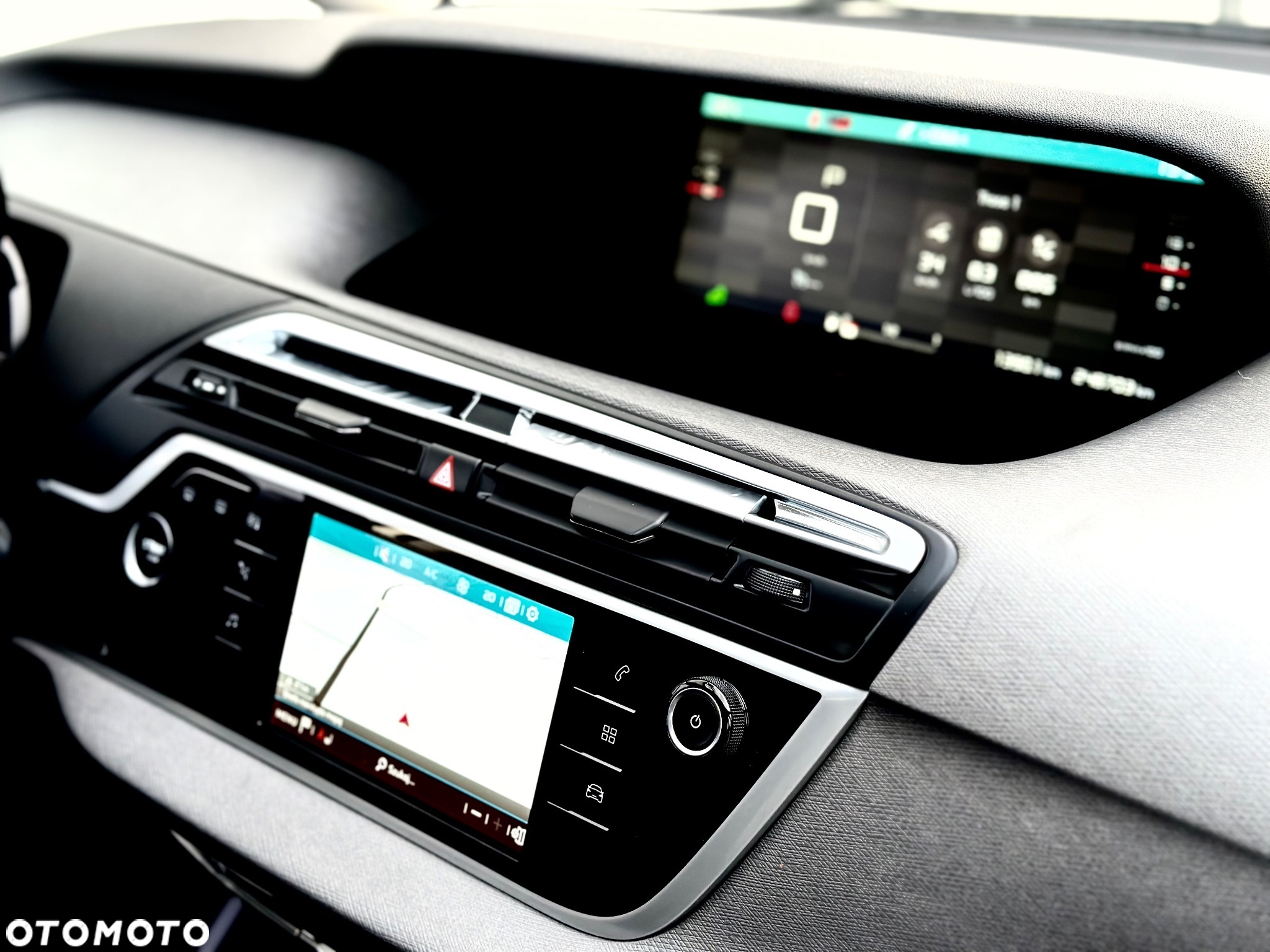 Citroën C4 Grand Picasso BlueHDi 150 EAT6 Exclusive - 34