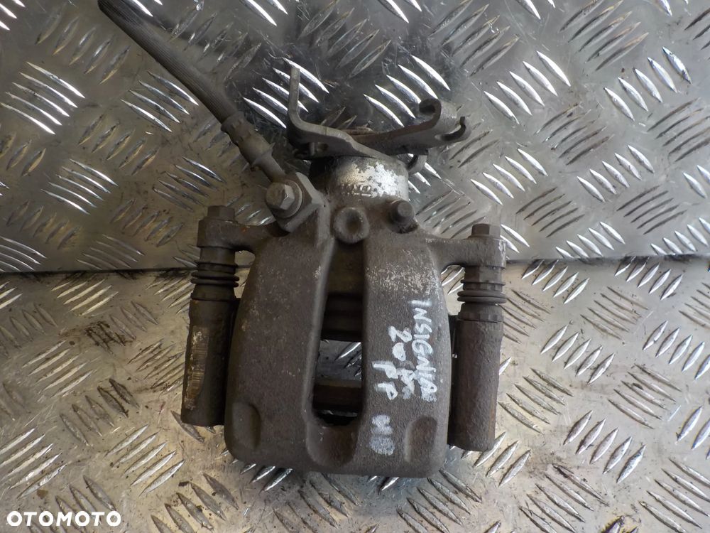 OPEL INSIGNIA 2.0 cdti ZACISK PRAWY TYŁ