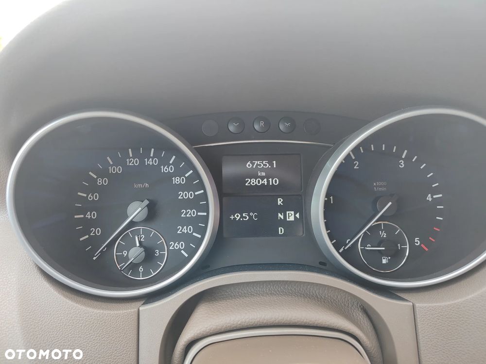 Mercedes-Benz ML - 22