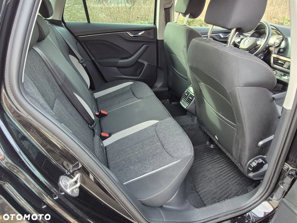 Skoda Kamiq 1.0 TSI Style - 11