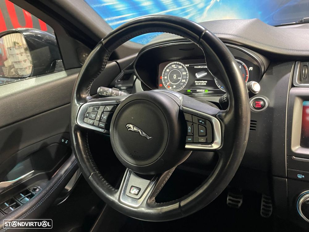 Jaguar E-Pace 2.0 i4D R-Dynamic S - 35