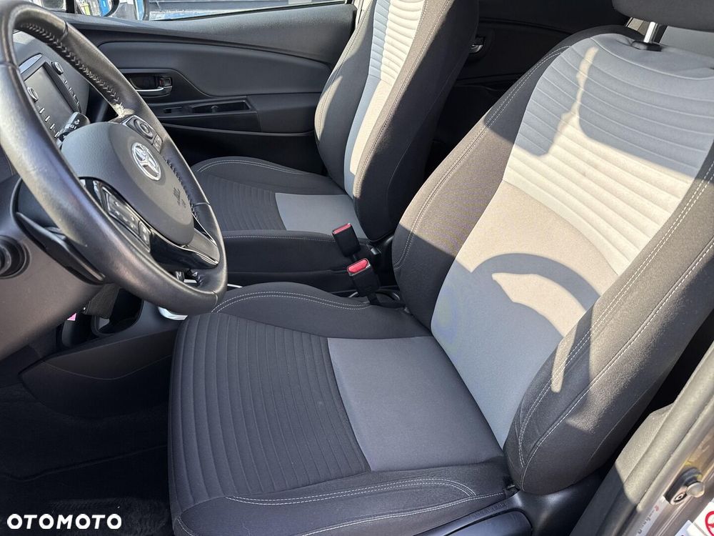 Toyota Yaris 1.5 Premium CVT - 16