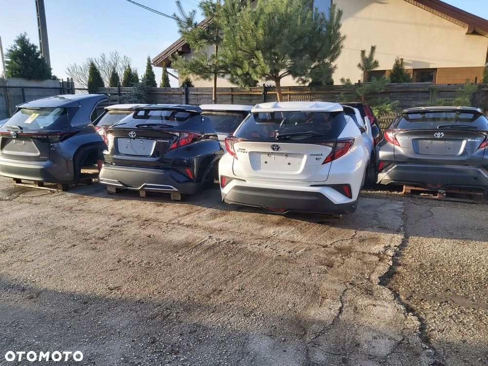 Toyota C-HR Lift pas przedni zderzak chłodnica maska kompletny przód 2,0 H - 6