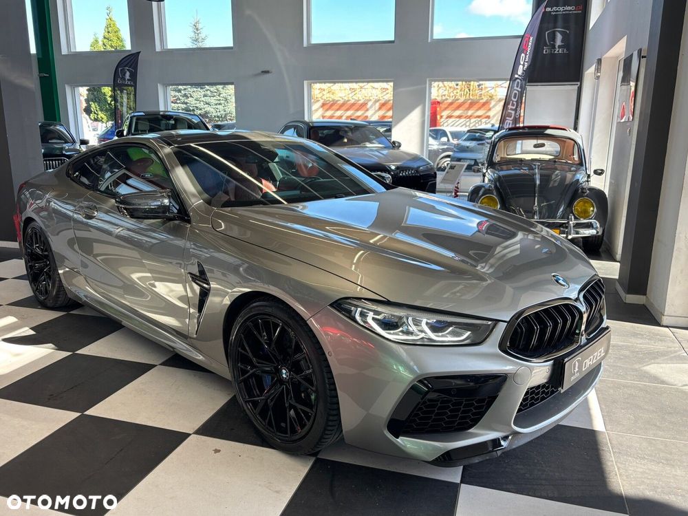 BMW M8 - 8